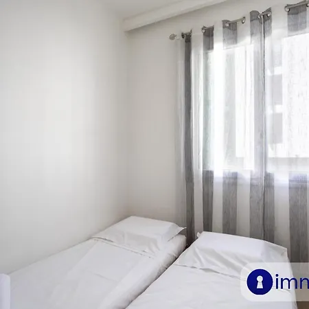 Apartament Neighborhood Liberation