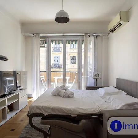 Neighborhood Liberation Apartament *